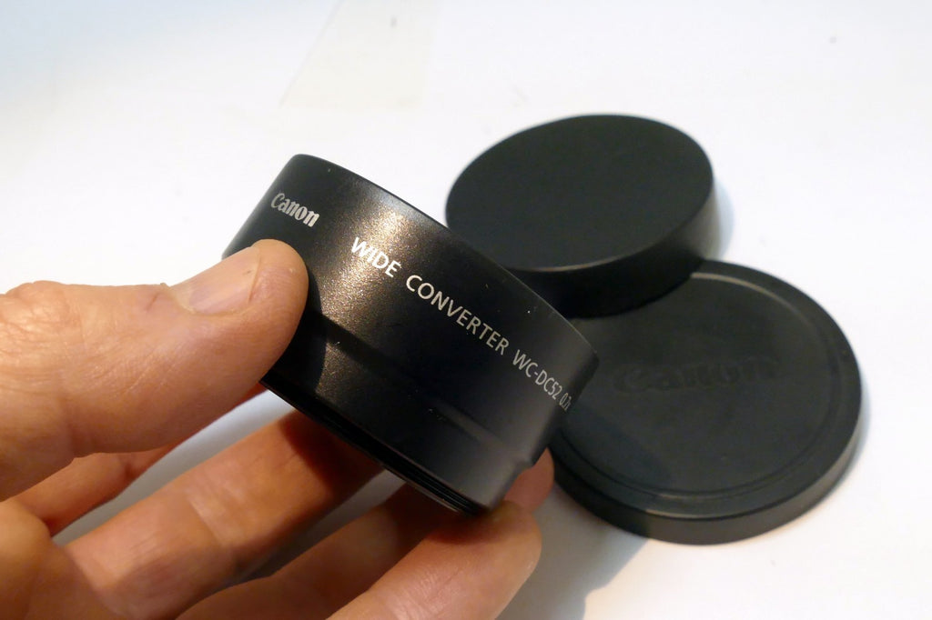 Canon WIDE Conversion Lens  WC-DC52 0.7X AUX
