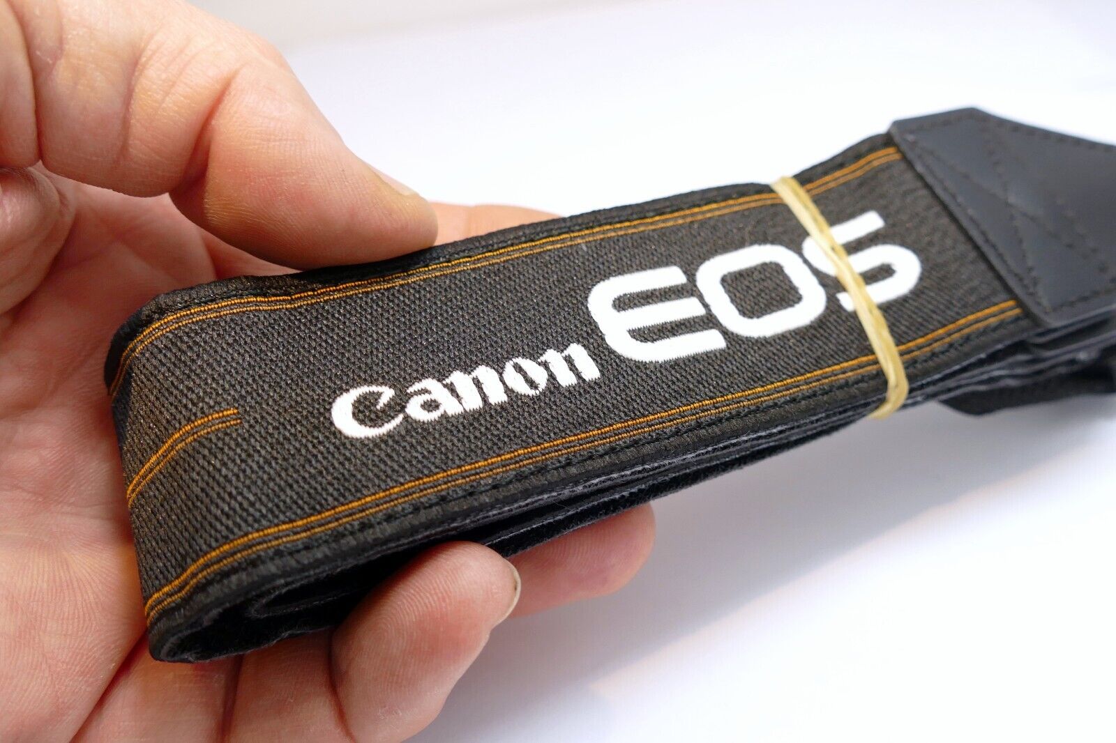 Canon Neck Shoulder Camera  Neoprene Black/White Genuine OEM 7D 6D