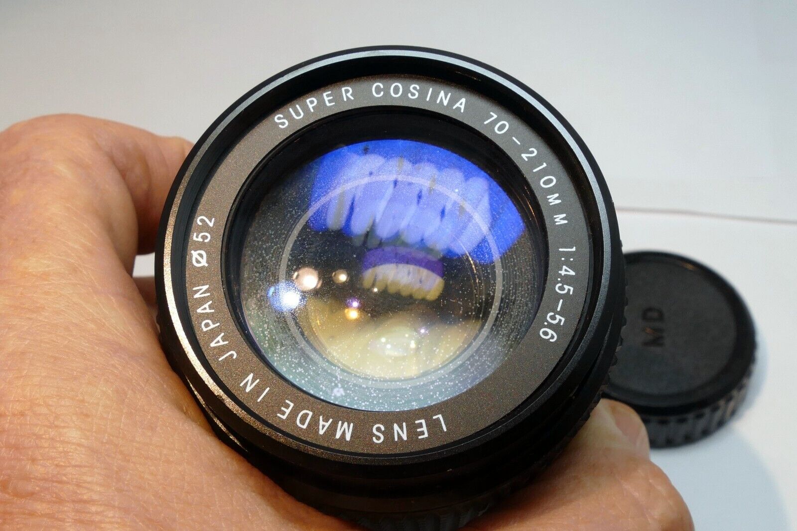 Cosina 70-210mm f4.5-5.6 MD Lens Telephoto w Haze inside - AS IS Parts or Repair
