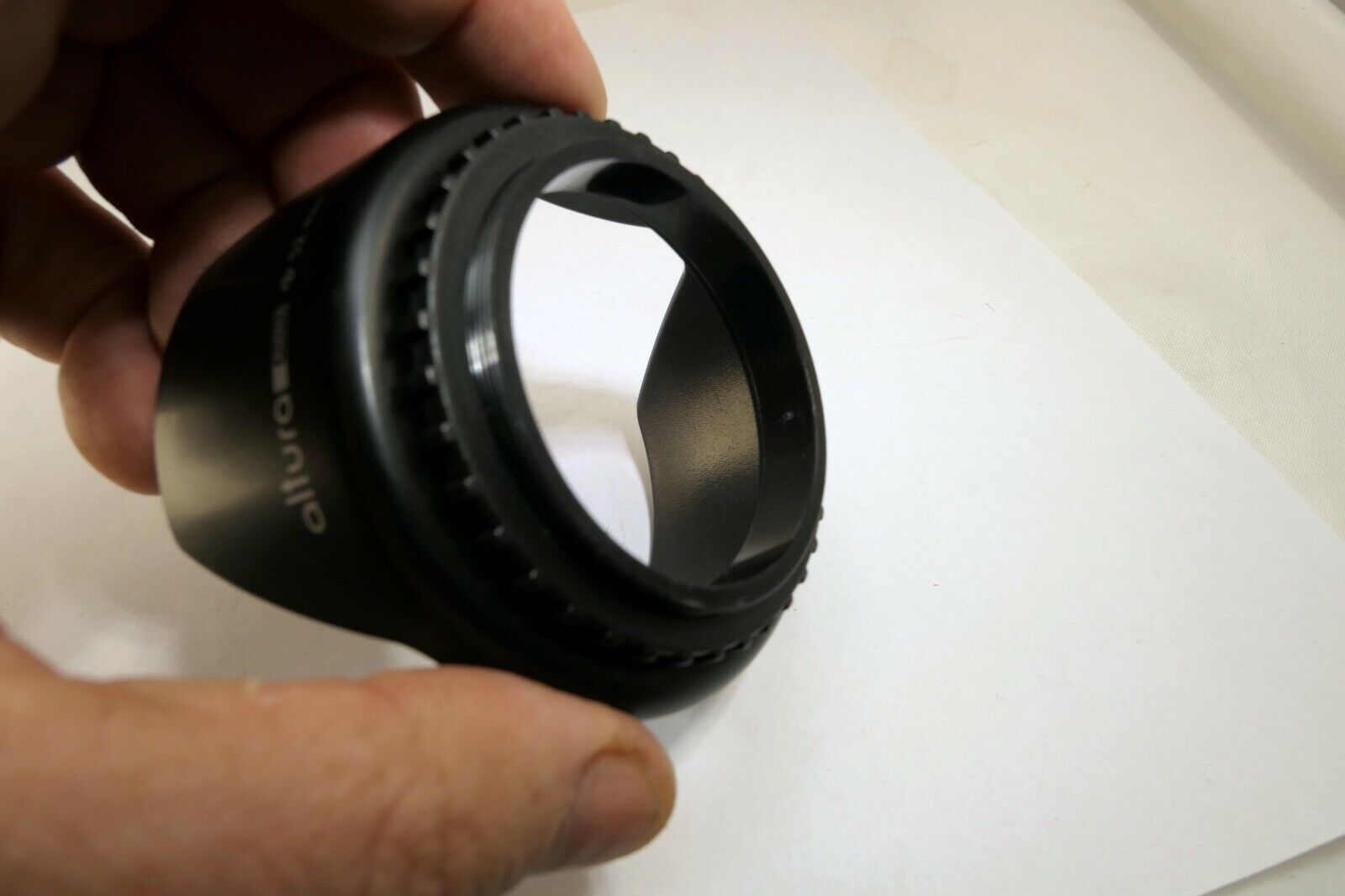Petal 52mm Lens Hood Shade screw in type plastic
