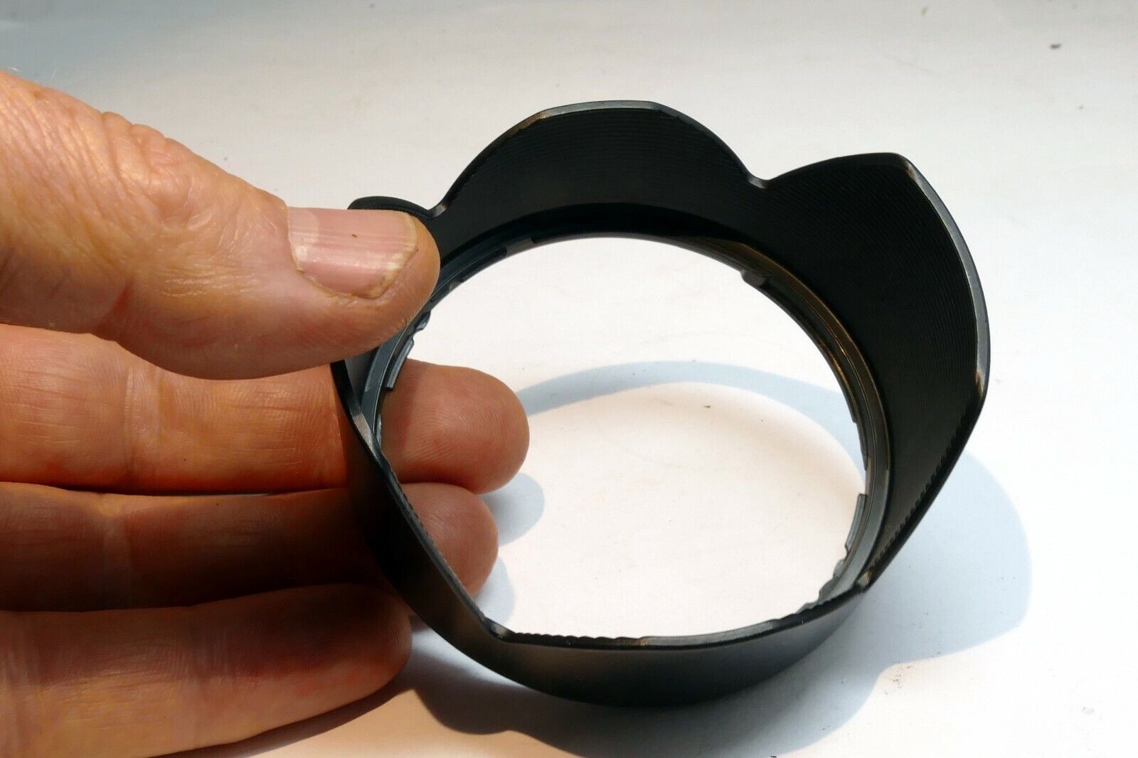 58mm  Lens Hood Shade twist on for  Tamron