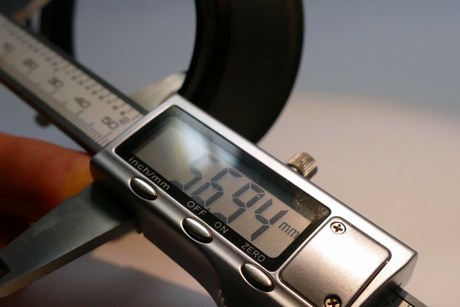 Olympus OM 35-70mm f4 lens hood shade for OEM Genuine rubber Zuiko f4.0 MF