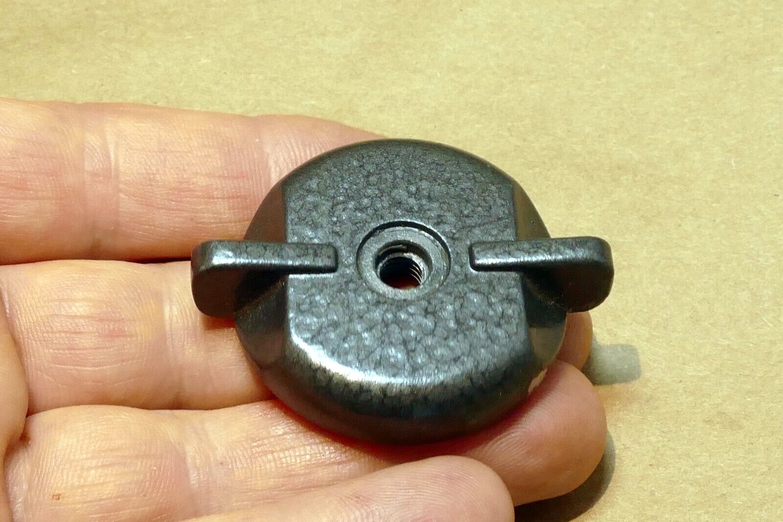 Tripod adapter  plate 1/4" female knob metal