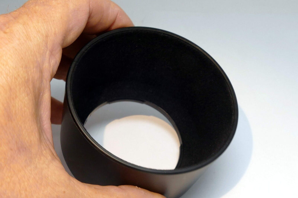 Plastic  52mm Lens Hood twist on type