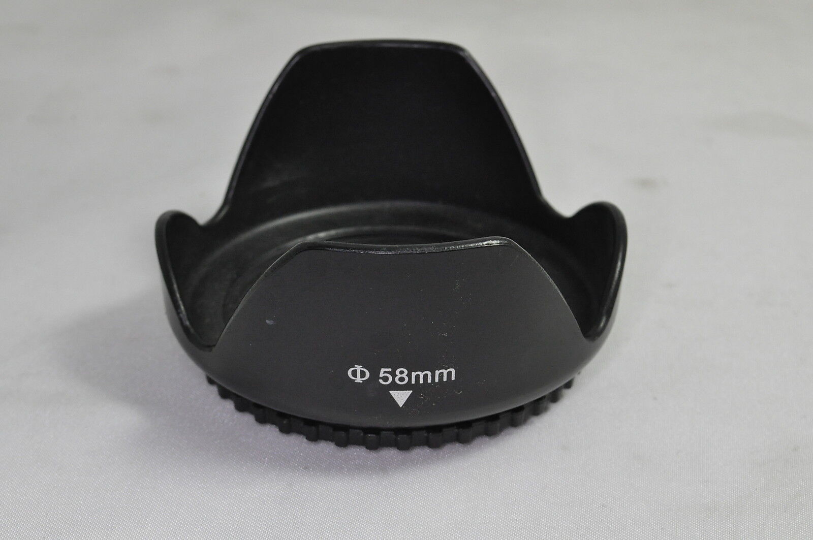 Petal Φ 58mm Plastic Lens Hood Screw on type for 18-55mm IS EF-S