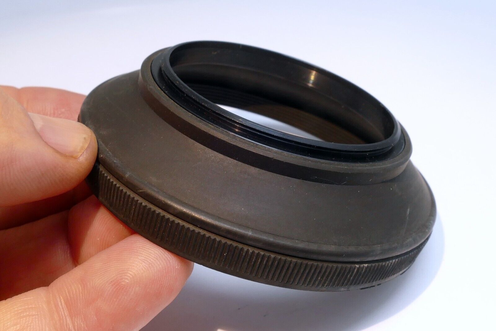 Makinon 55mm Rubber Lens Hood Shade single threaded for 28mm wide angle