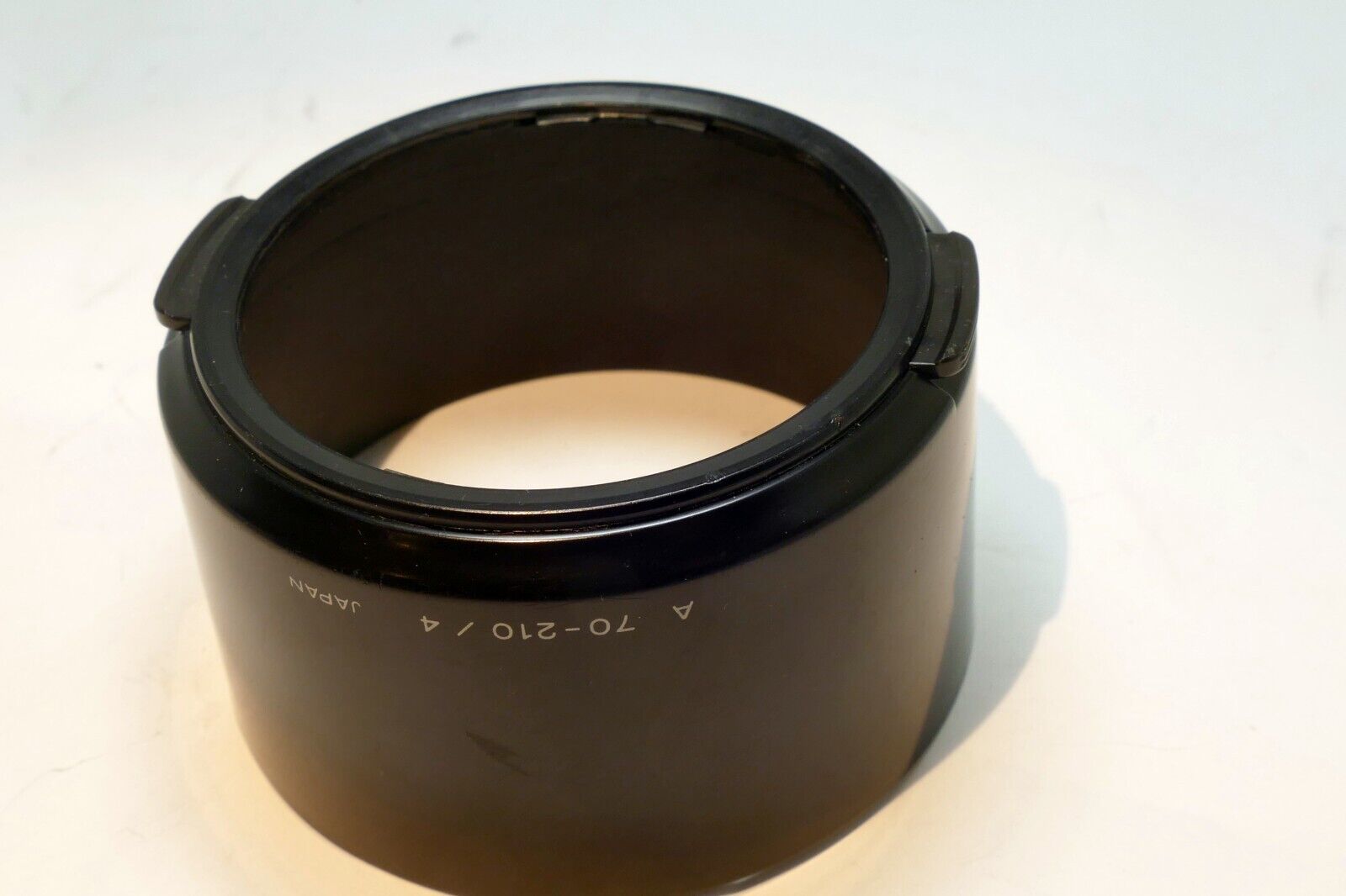 Minolta A 70-210mm f4.0 AF Maxxum Lens Hood Shade for 55mm rim beercan  OEM