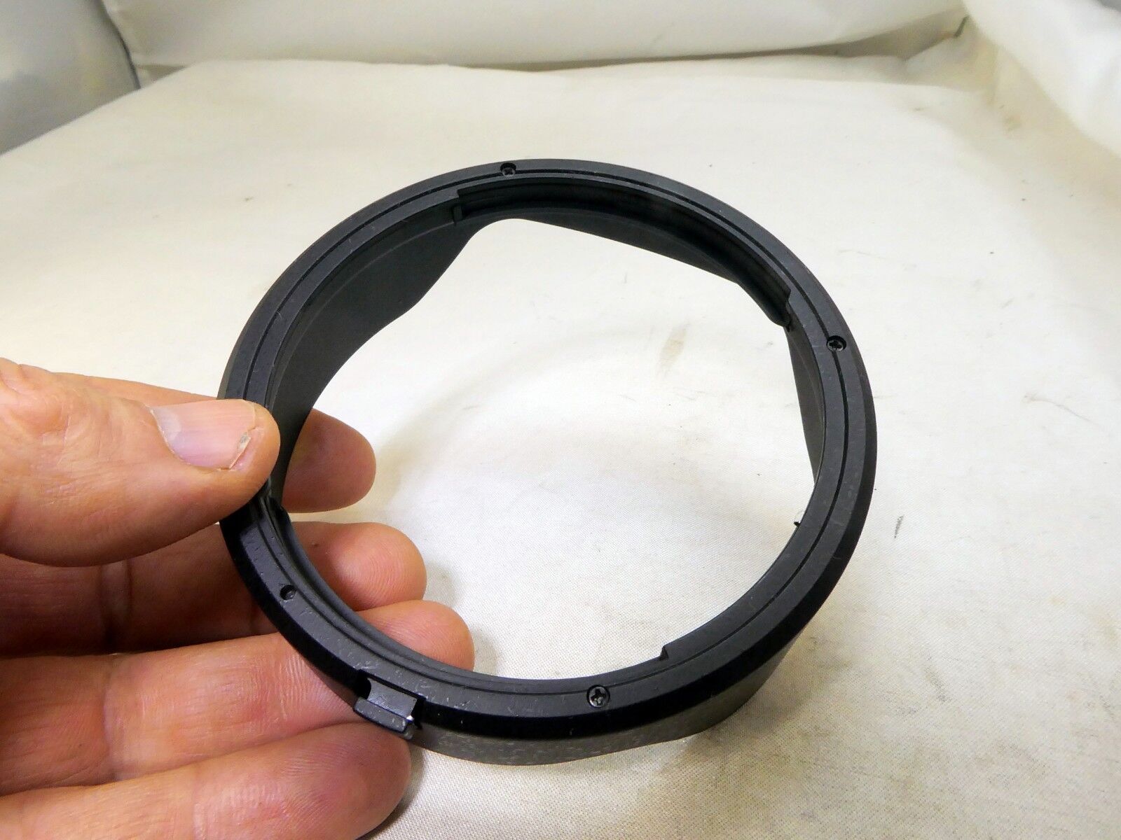 Aftermarket  Lens Hood Replacement For EW-82 EF 16-35mm f/4L IS USM 135mm