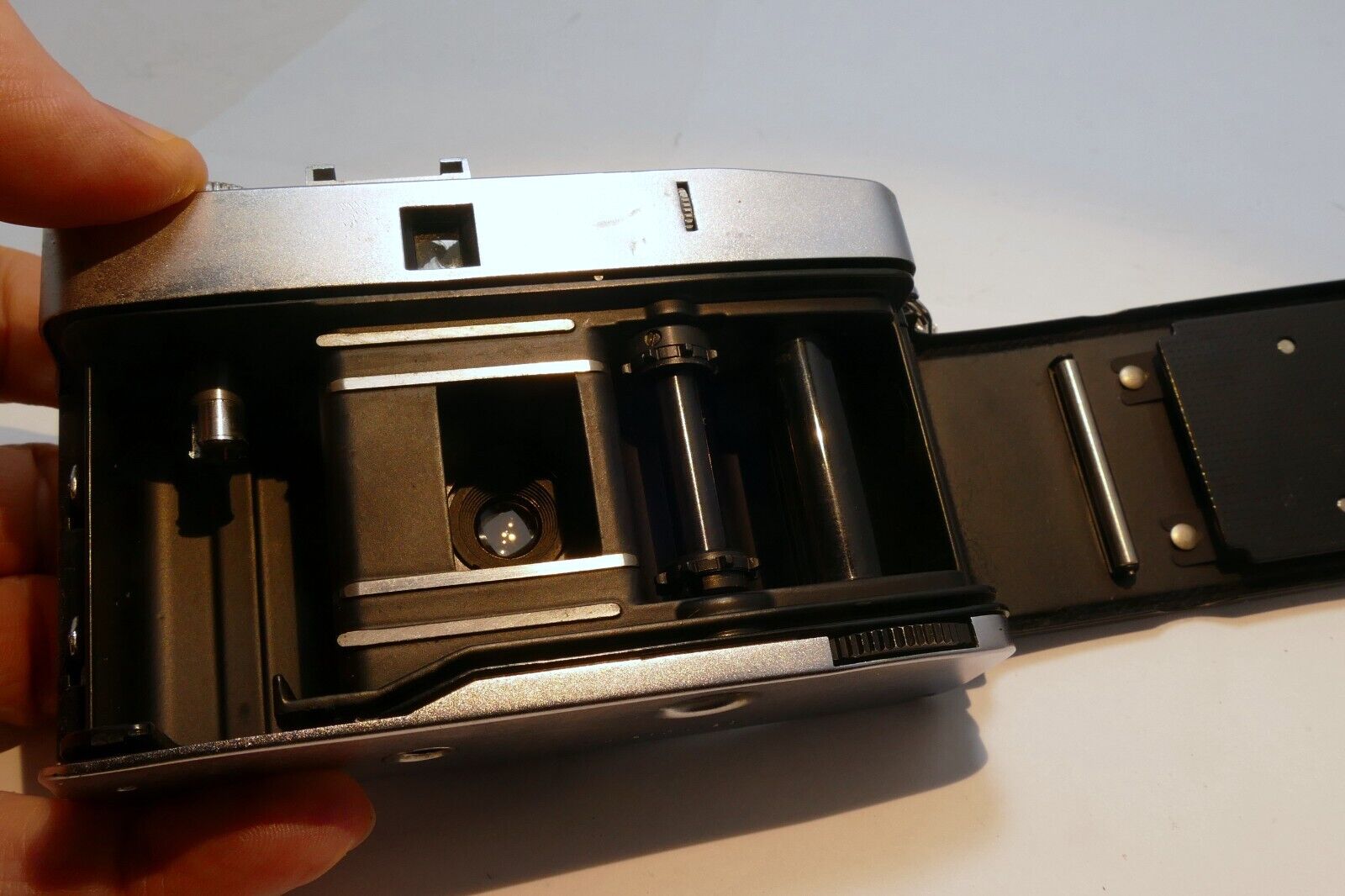 Ricoh Caddy Film 35mm half frame Camera w/ 25mm f2.8 lens - AS IS