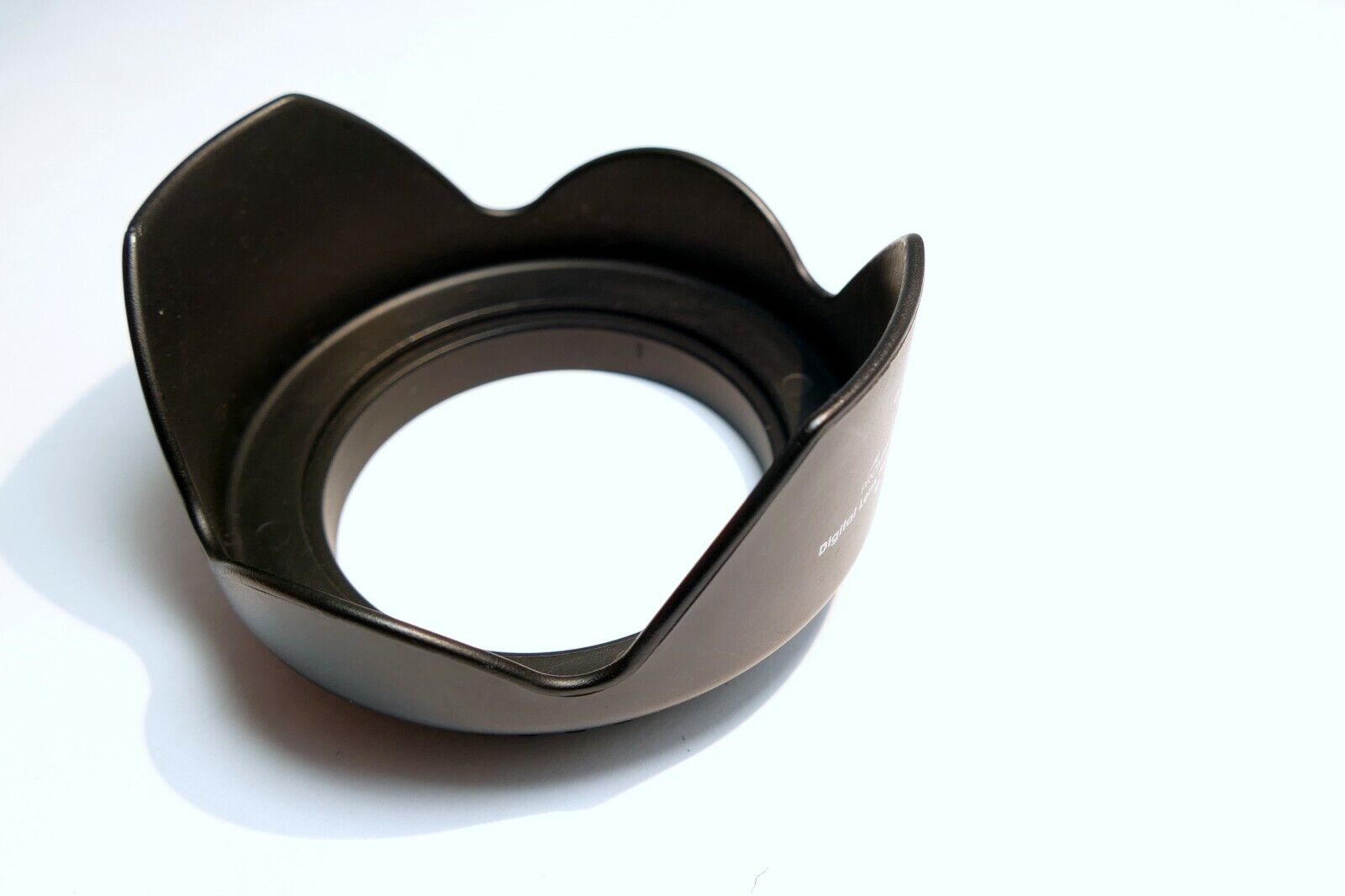 58mm LENS Hood Shade screw in petal plastic single threaded for 18-55mm IS EF-S