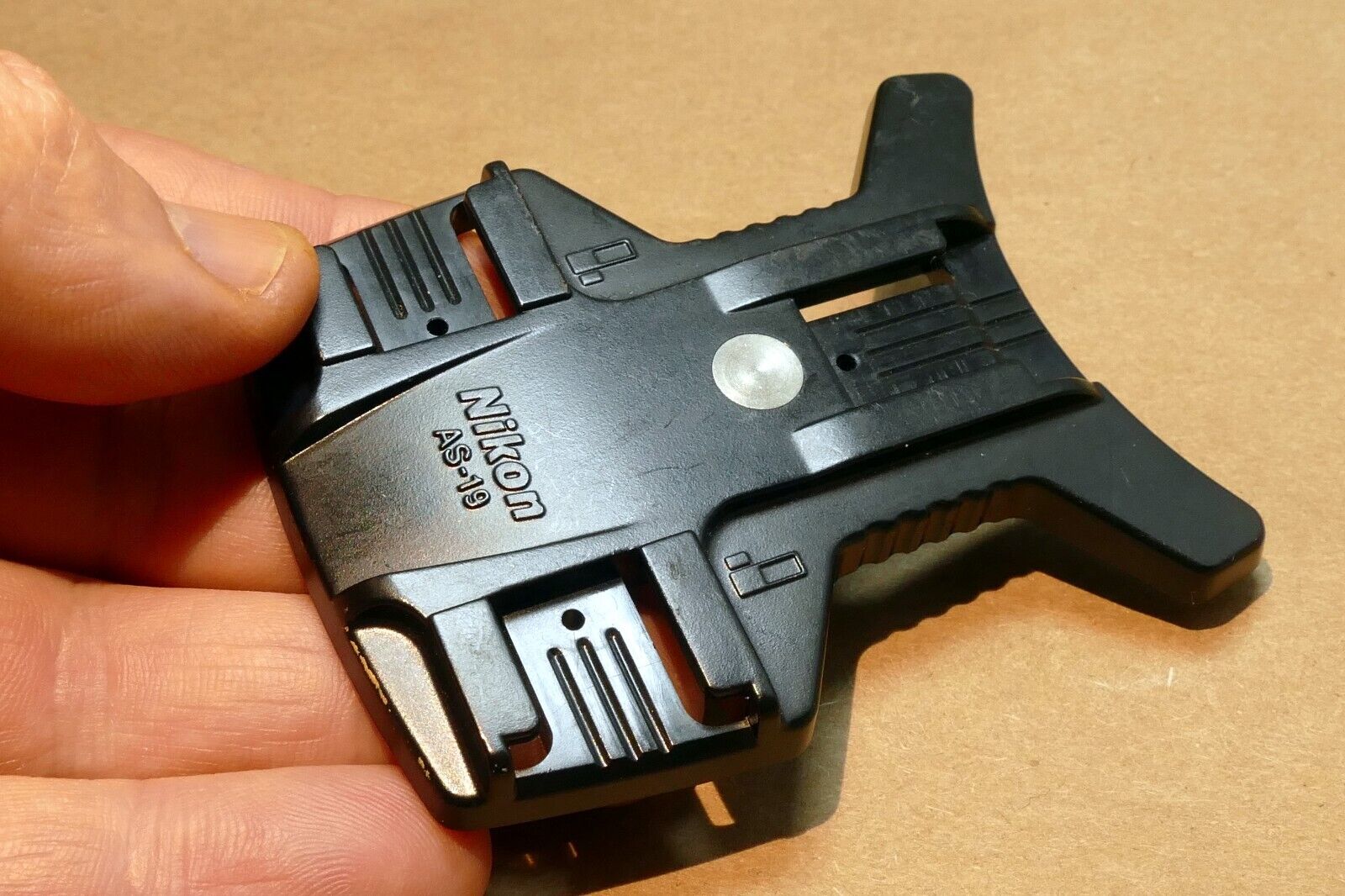 Nikon AS-19 Speedlight Stand for SB-800 SB-600 SB-700 SB-900 SB-26 28 - OEM