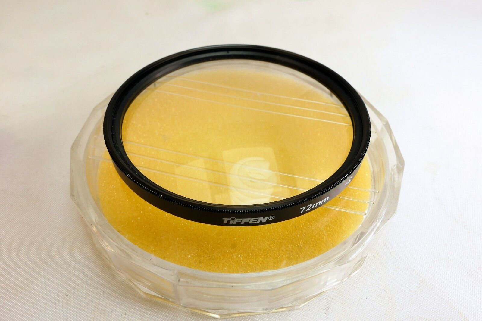 Tiffen 72mm +2 Close up macro lens filter scratched in the center