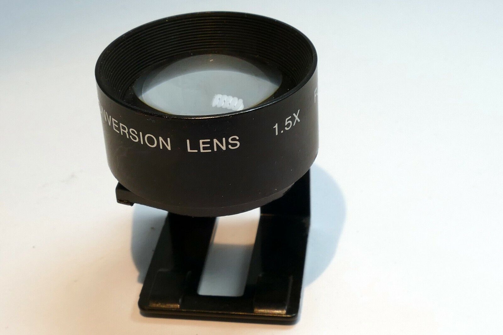 CONVERSION LENS FOR DISC CAMERA 1.5XX  ~ F2.8  AS IS