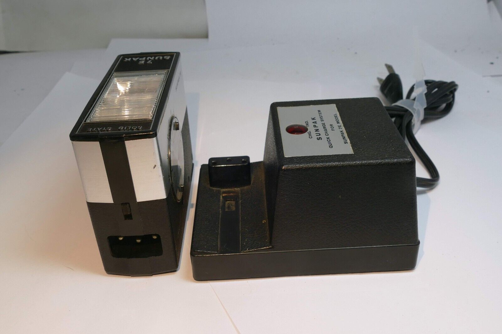 Sunpak flash 7e Ultra Quick Charge System Flash Tube with charger