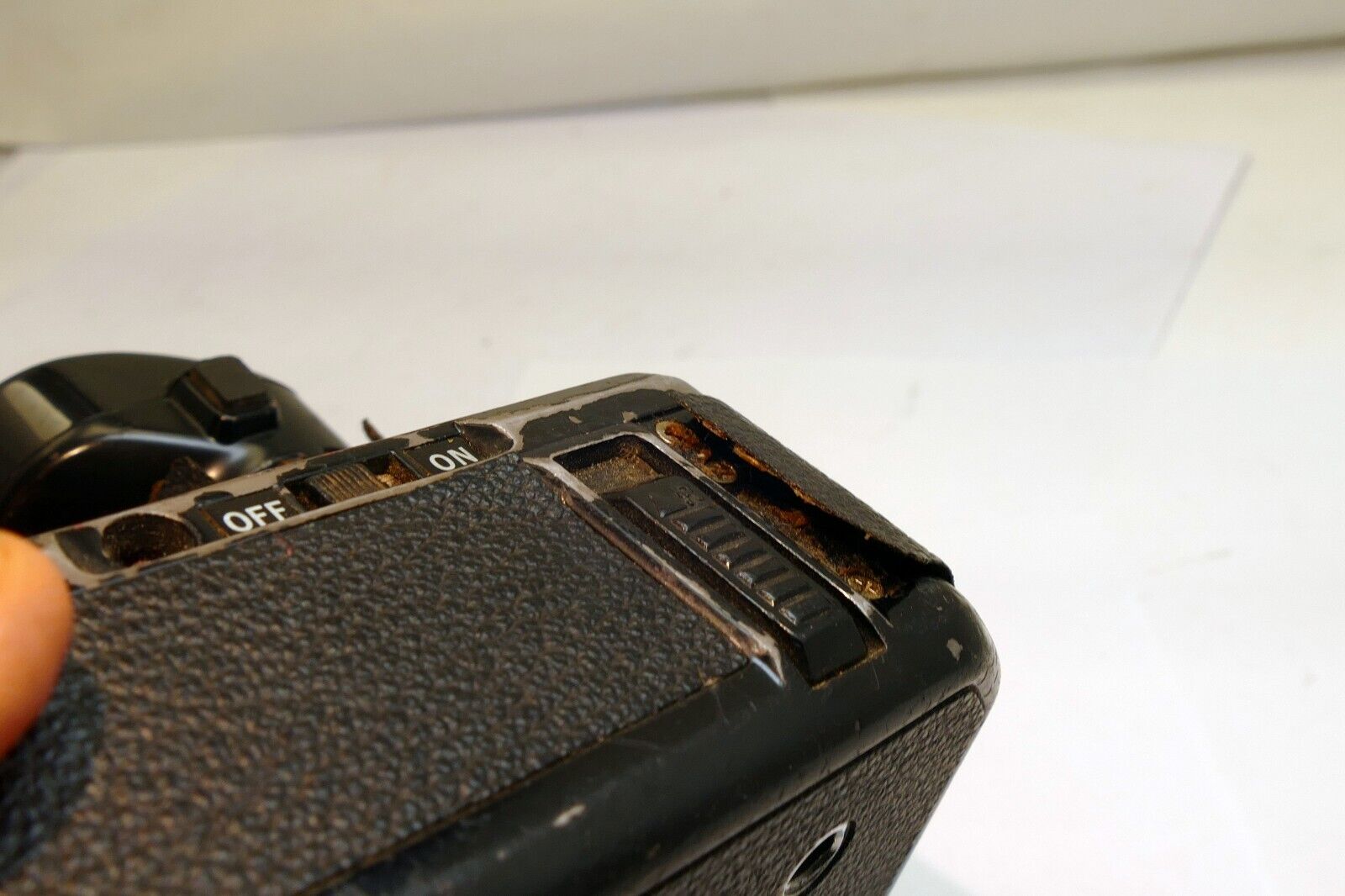 Nikon MD-12 Motor Drive  Battery Pack - with corrosion - Parts Repair AS IS