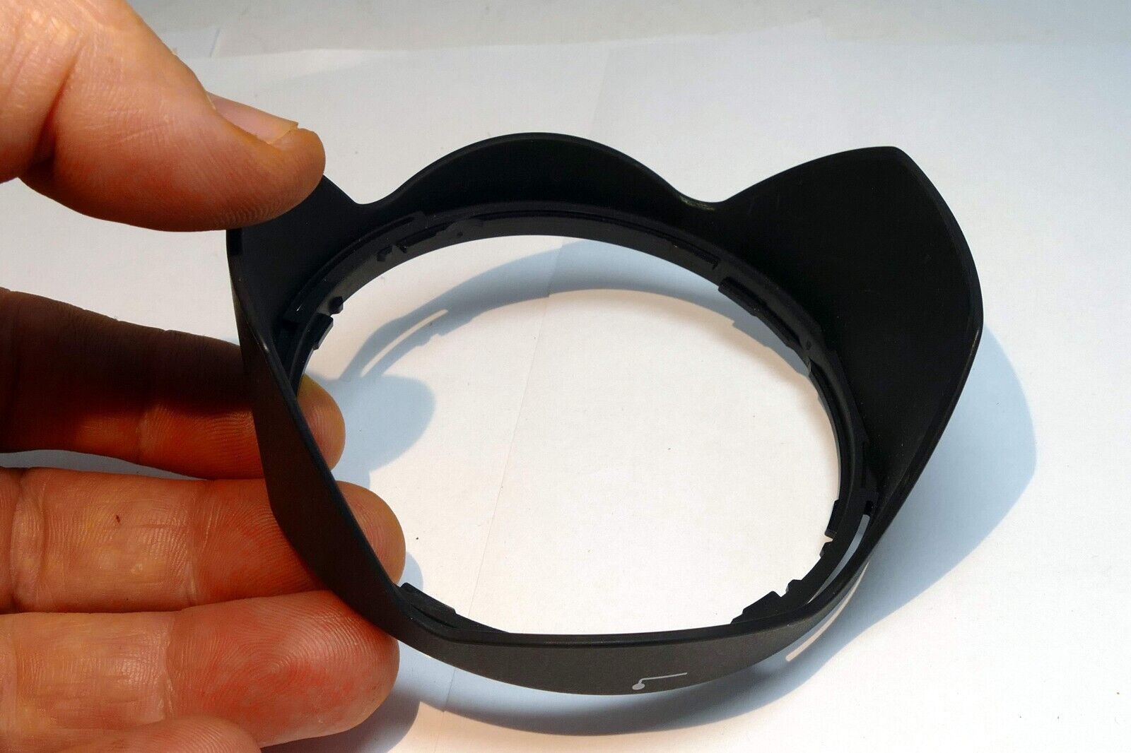 Nikon HB-81 Hood Shade AF-P DX 10-20mm f/4.5-5.6G VR Lens  -  Genuine  OEM