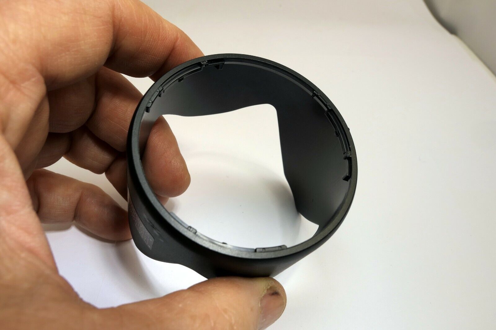 Lens Hood Shade 59mm ID unknown brand twist on type Telephoto