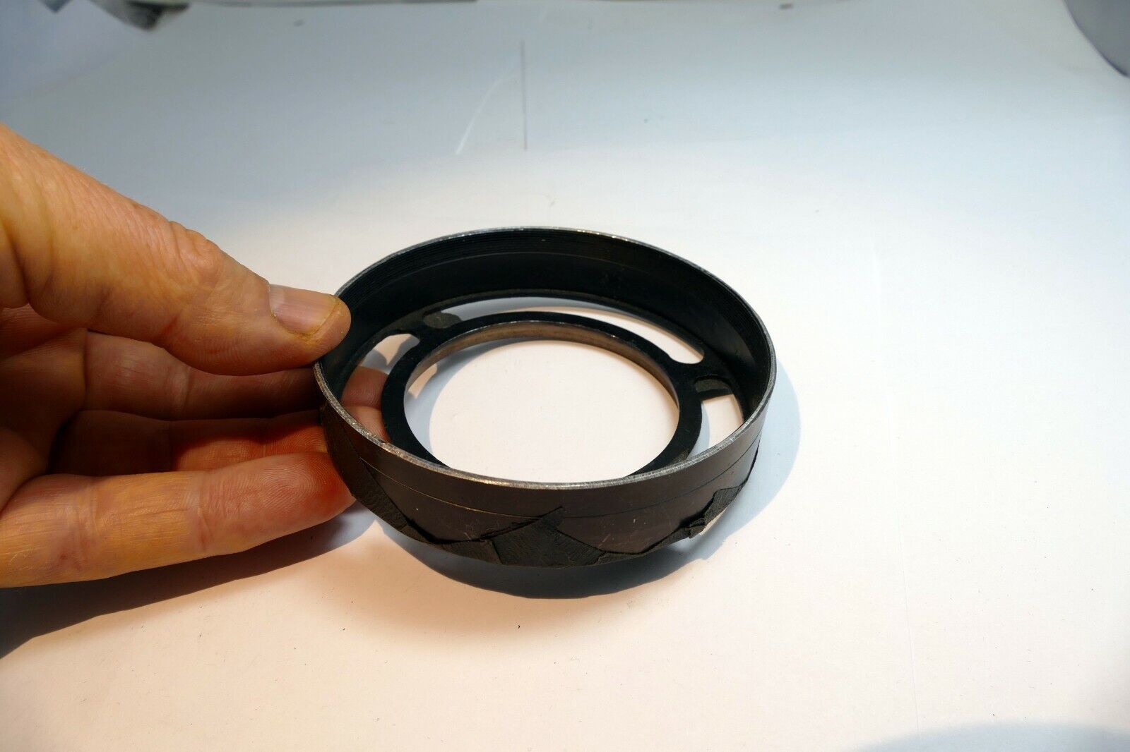 66mm OD Vented Lens Hood Shade screw in threaded male series VIII