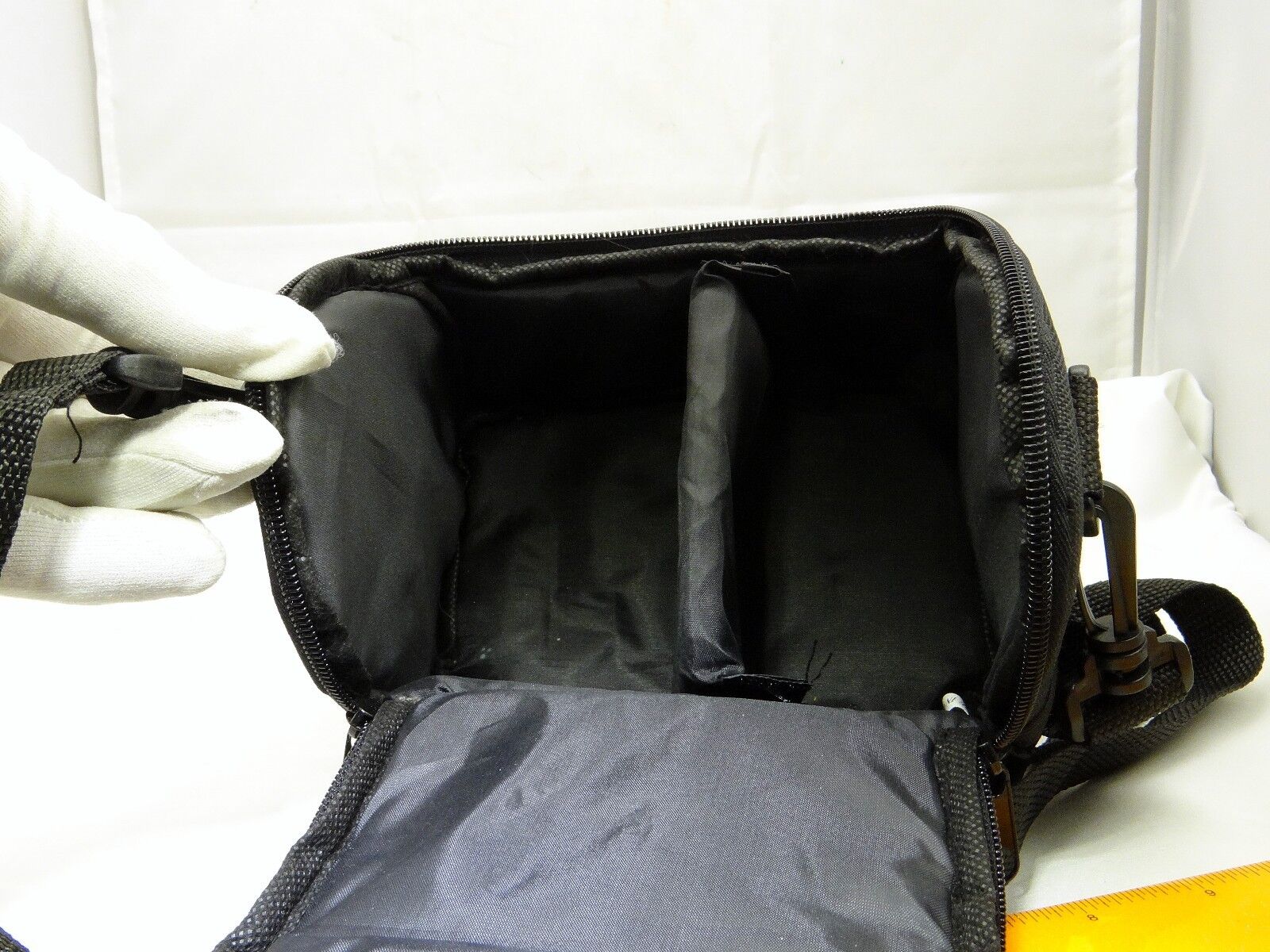 Beach Camera .com Camera Case with shoulder strap for SLR 6X5X4"