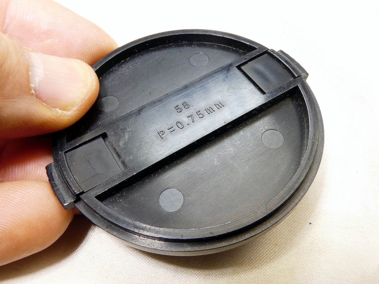 58mm P-0.75mm Lens Front Cap Black Plastic  Black