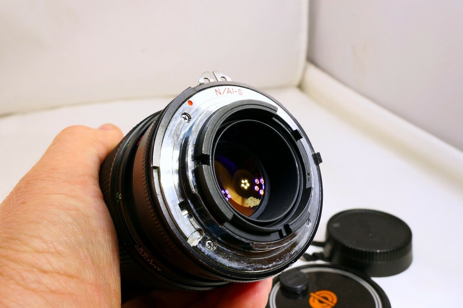 Vivitar 35-200mm f3-4.5 AI manual focus lens for Nikon (BADLY SCRATCHED GLASS)