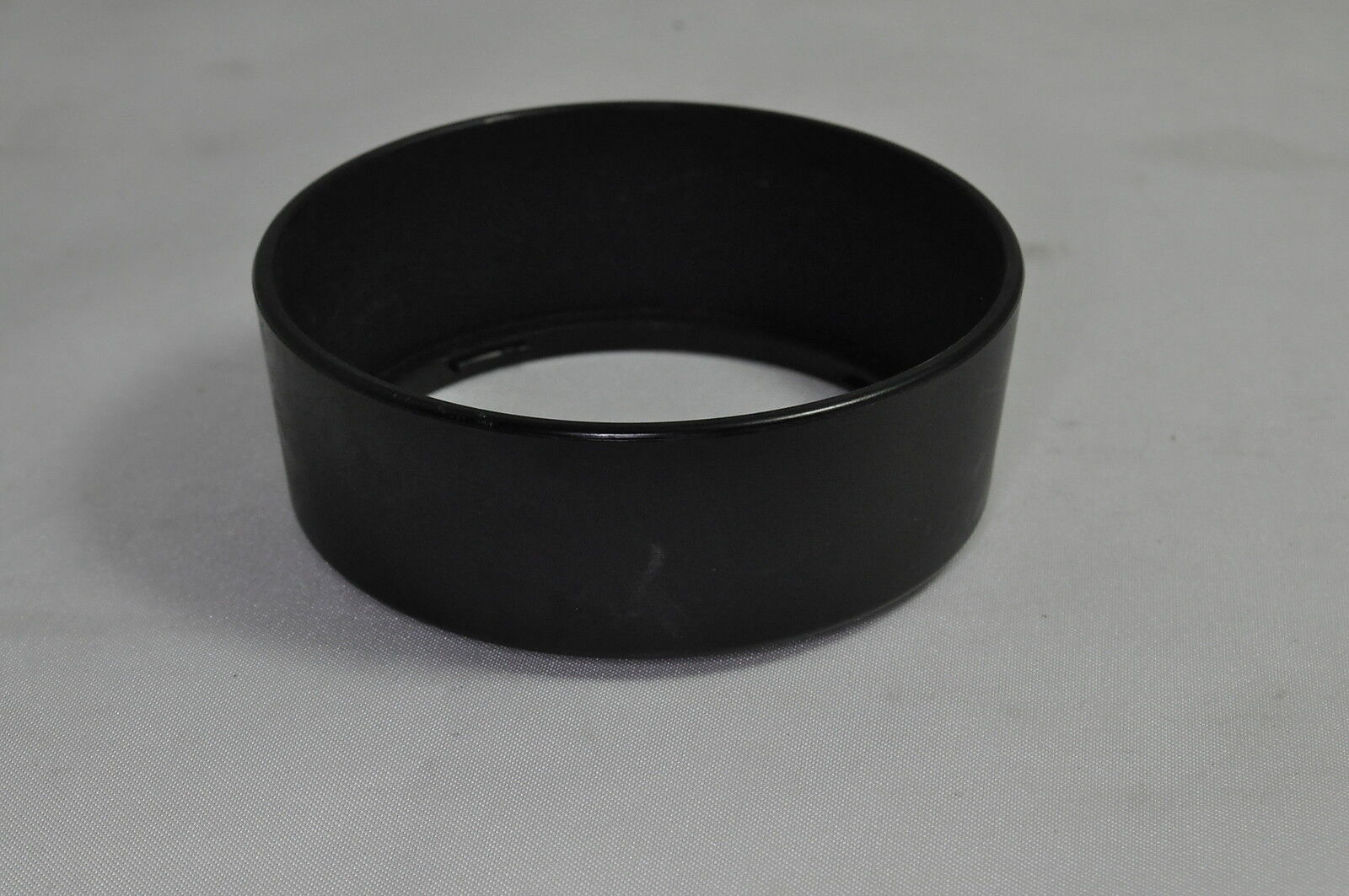 Sigma LH-630 Twist on type Plastic Lens Hood Shade 5310039