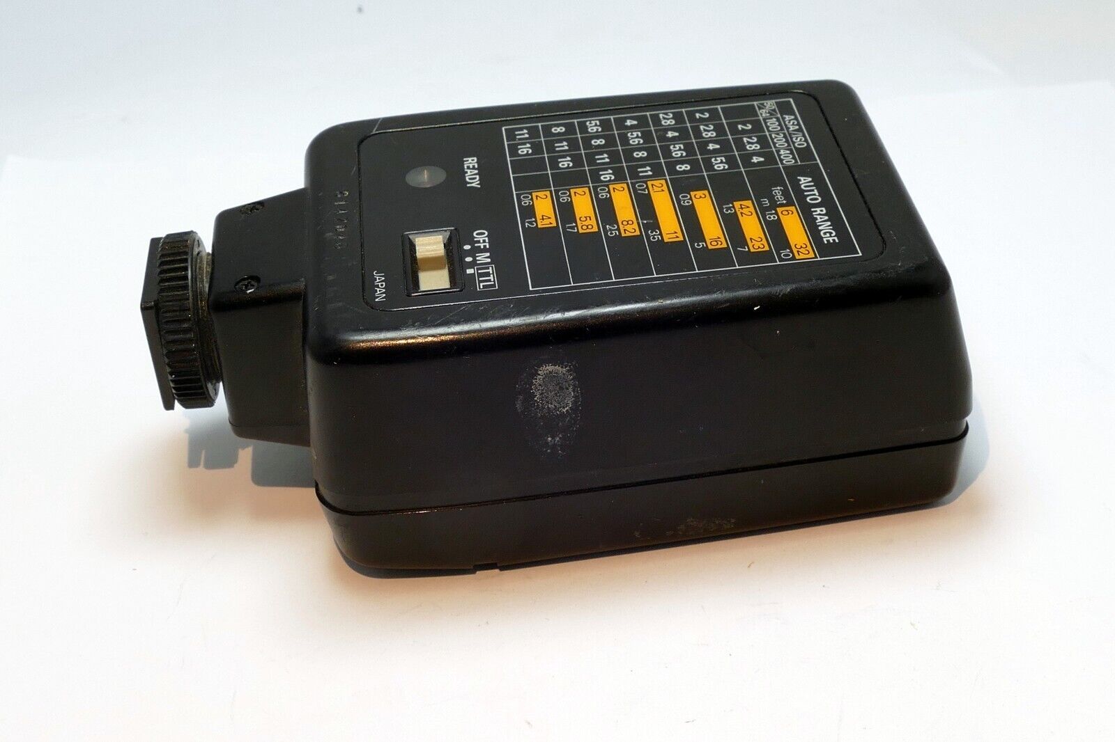 Nikon SB-18 Flash speedlight with damaged shoe - still works