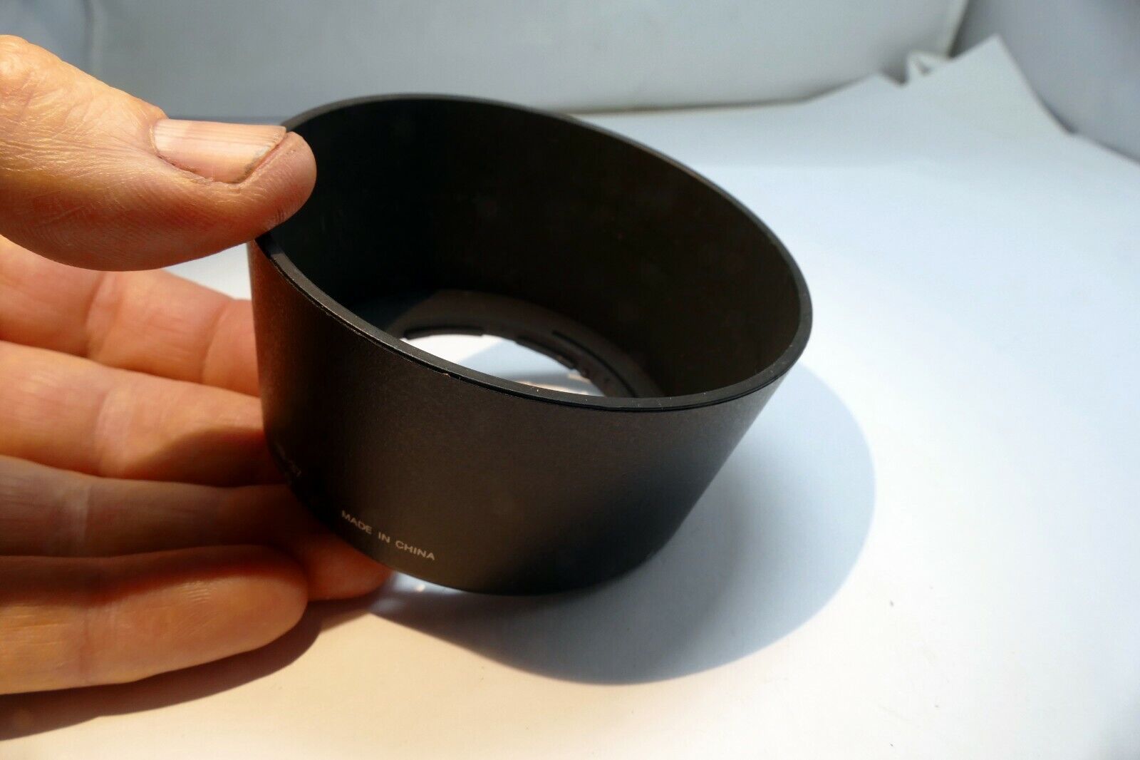 Nikon HB-37 Lens Hood Shade AF-S Nikkor MICRO 85mm f3.5 VR 55-200mm ED Genuine