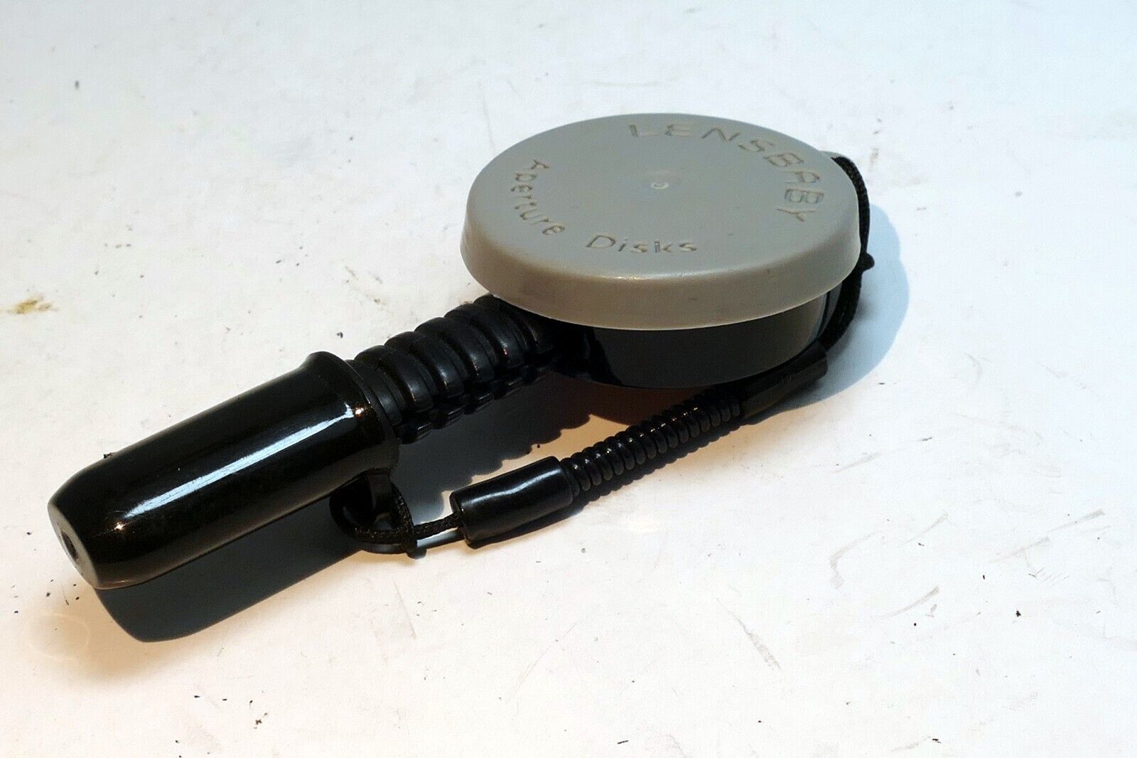 Lensbaby Lens aperture disc removal tool with magnet / case plastic