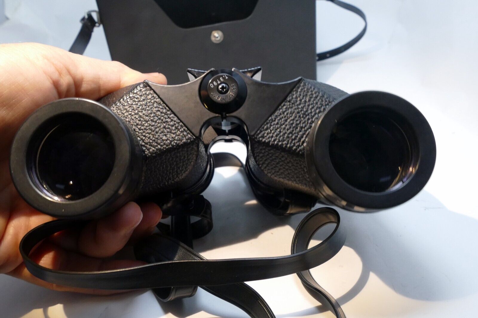 Bushnell Zoom Insta-Focus BINOCULARS 7X35 Wide Angle Sportview