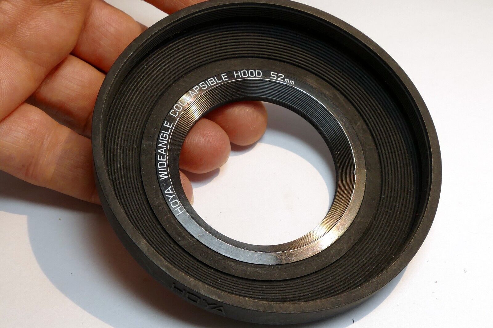 Hoya 52mm Rubber Lens Hood Shade for wide angle 28mm f2.8 lenses