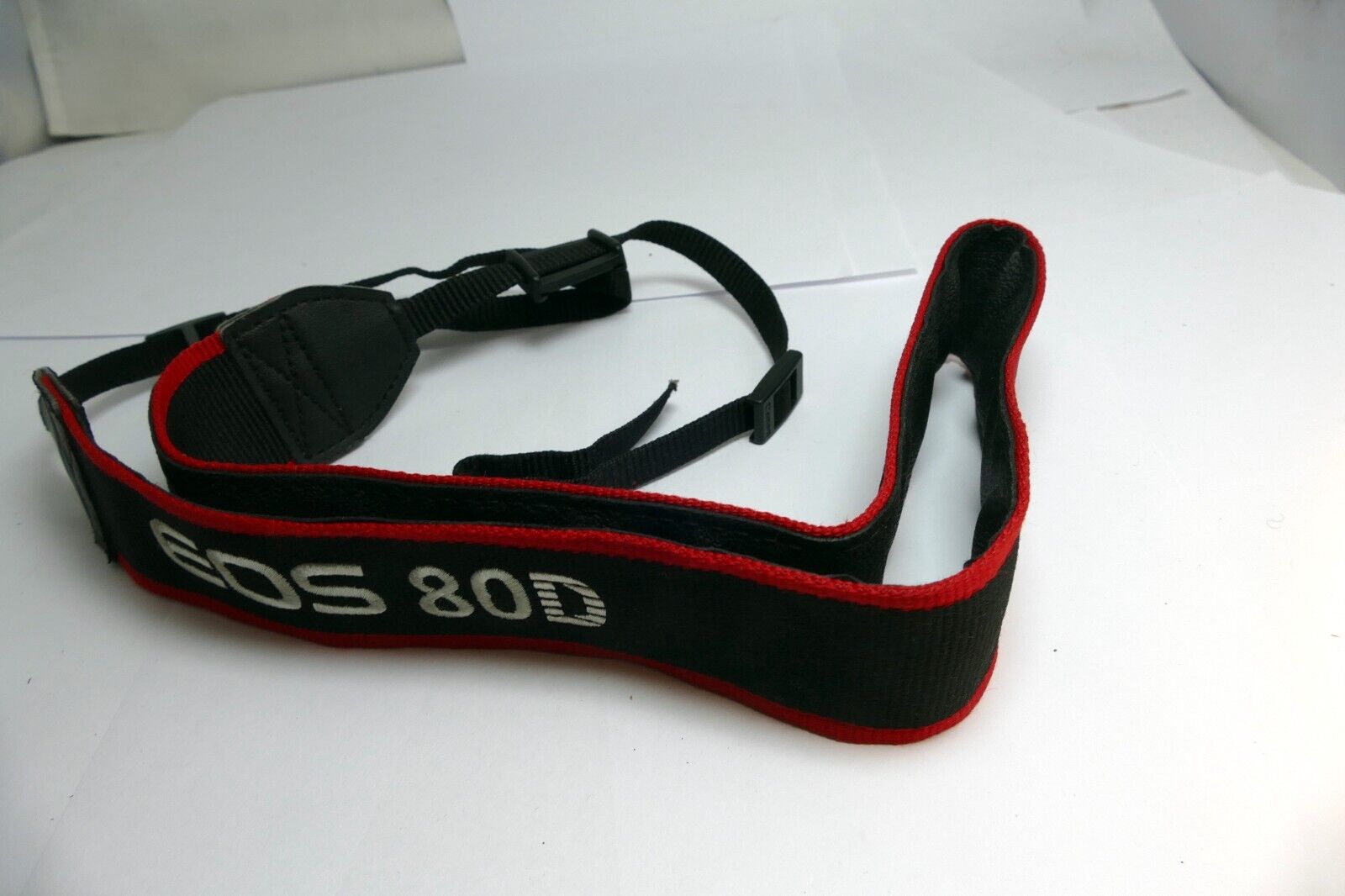 Canon EOS 80D Digital Camera Neck Shoulder Strap Black-Red - -  Genuine OEM