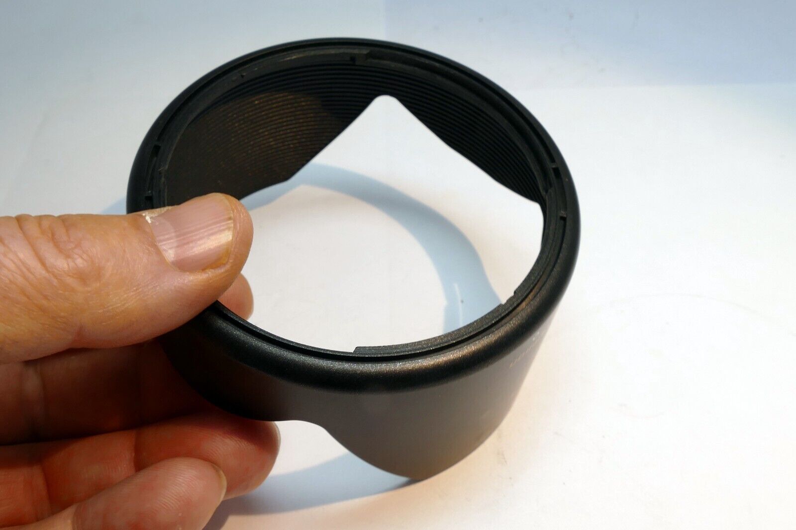 Tamron D5FH Lens Hood Shade for 72mm rim AF  28-200mm f3.8-5.6 LD (171D, 571D)