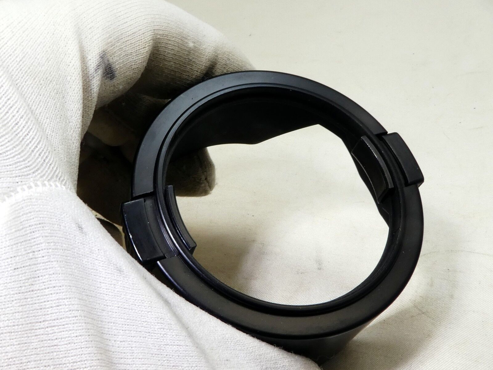 52mm snap on Plastic Lens Hood Shade Sigma Perfect for 28mm f2.8 mini wide angle