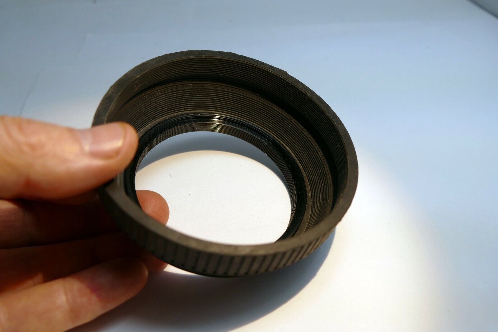 67mm screw in Rubber Lens Hood Telephoto  double threaded for 18-135mm 28-105mm