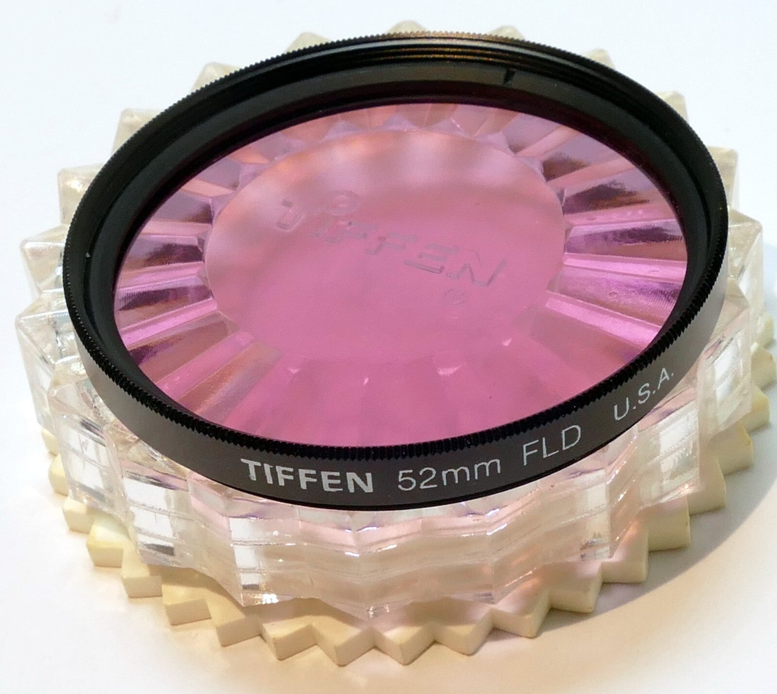 Tiffen Lens Filter 52mm FLD made in USA Fluorescent for Daylight Film - mint