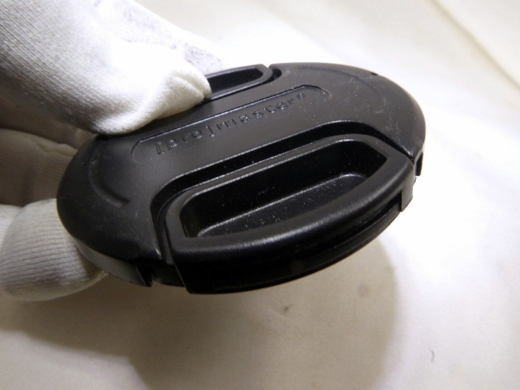 Promaster 62mm Front Lens Cap Snap on type all Black