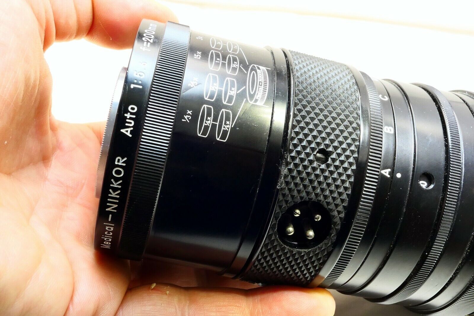 Nikon MD - Nikkor Auto 200mm f5.6 Nippon Kogaku Japan lens 4 pin model