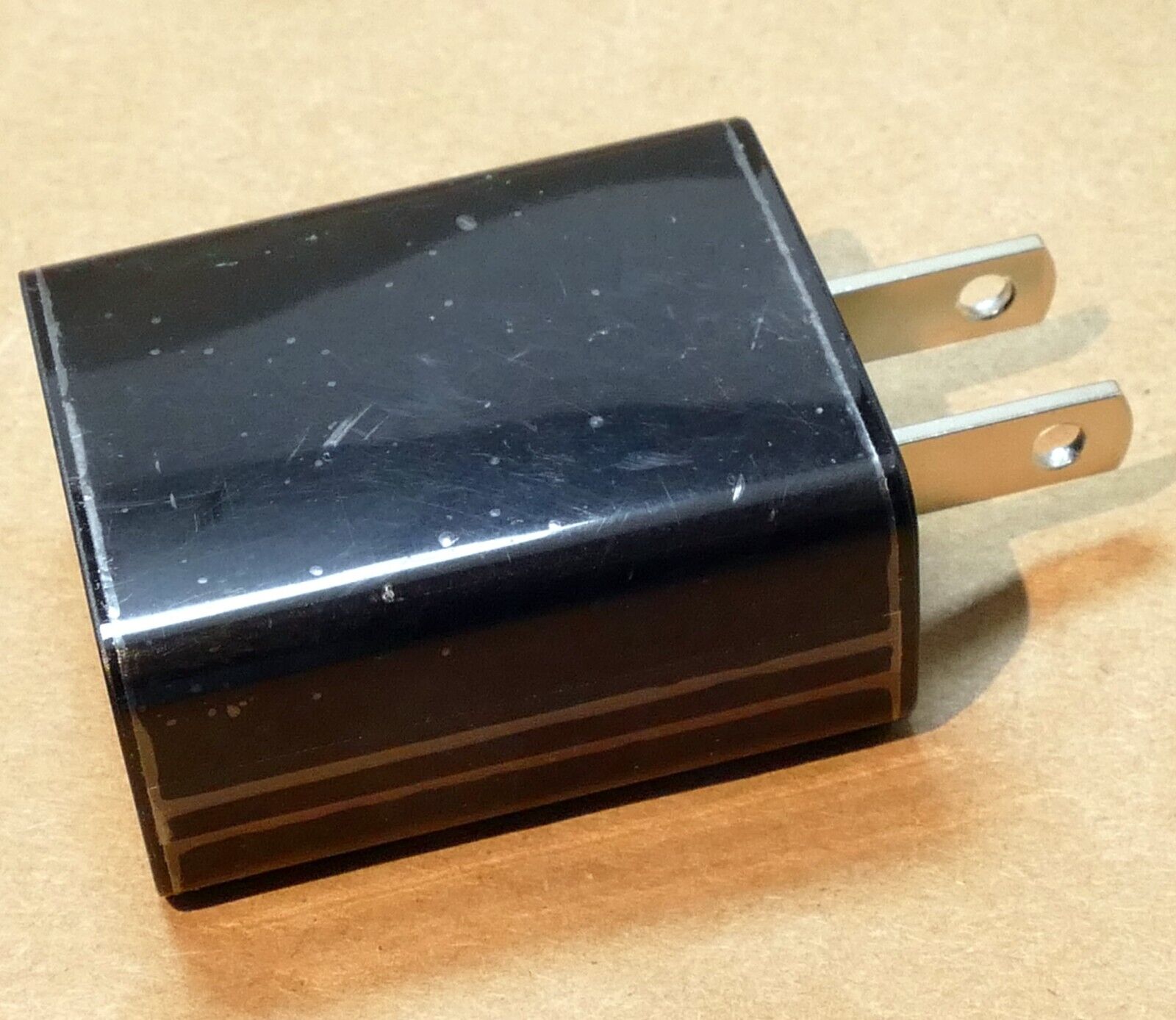 USB Travel Charger model A102-502000 US wall plug