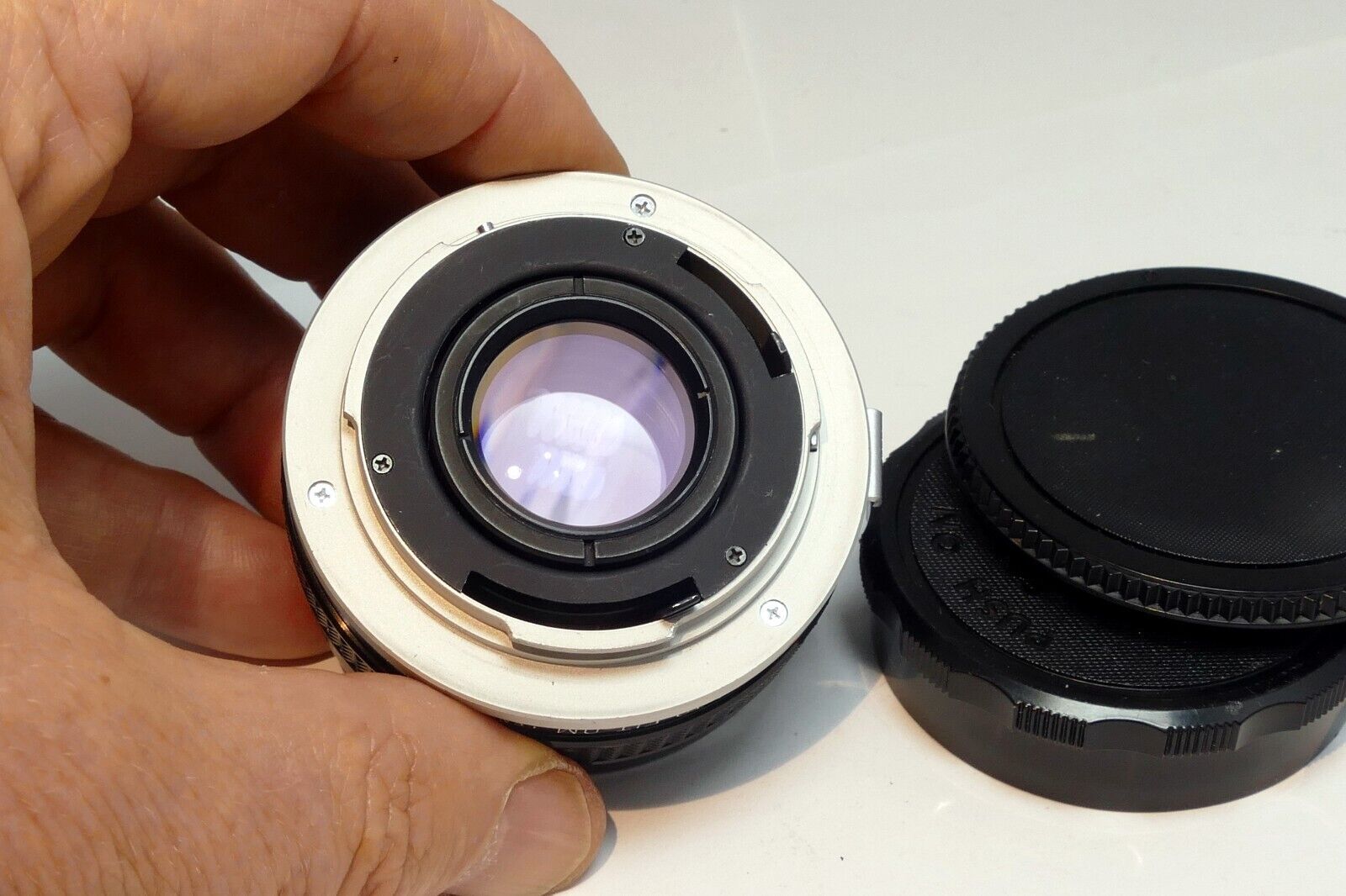 Multi-Coated 2X Lens teleconverter for Olympus OM mount