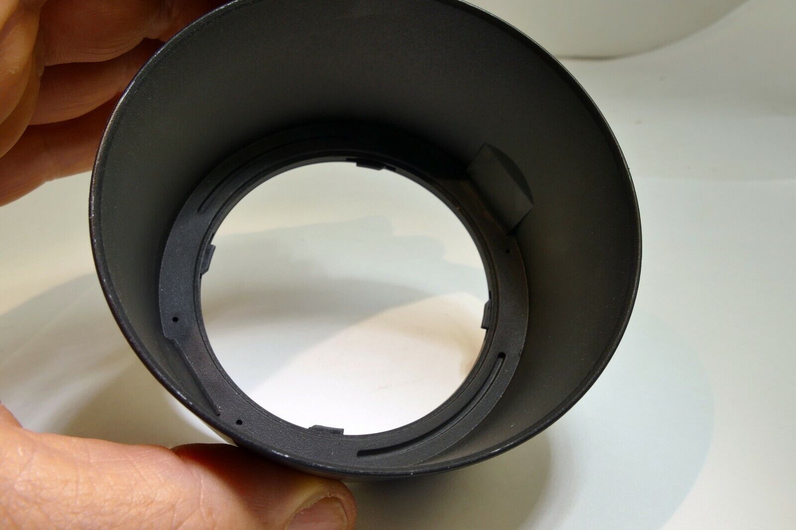 JJC LH-57 Lens Hood Shade for Nikon AF-S NIKKOR 55-300mm f4.5-5.6G Replace HB-57