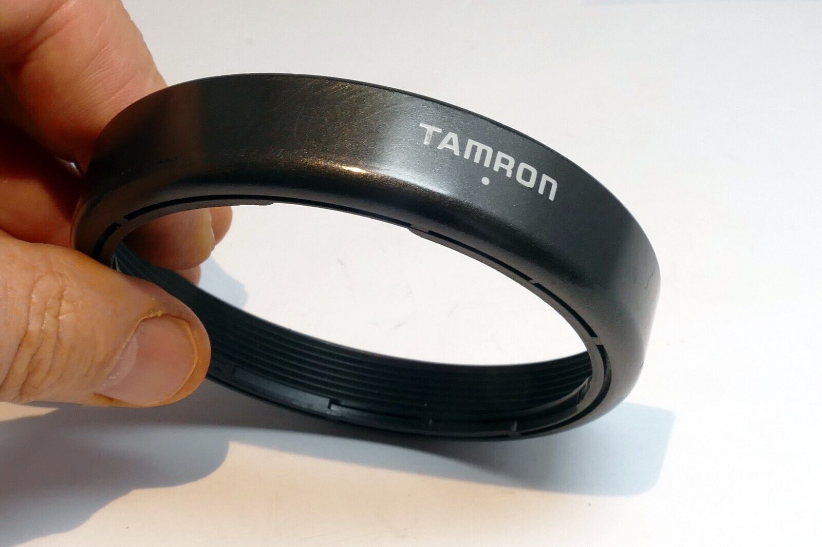 Tamron B5FH hood Shade for AF 28-200mm f3.8-5.6 First version lens 71D 72mm rim