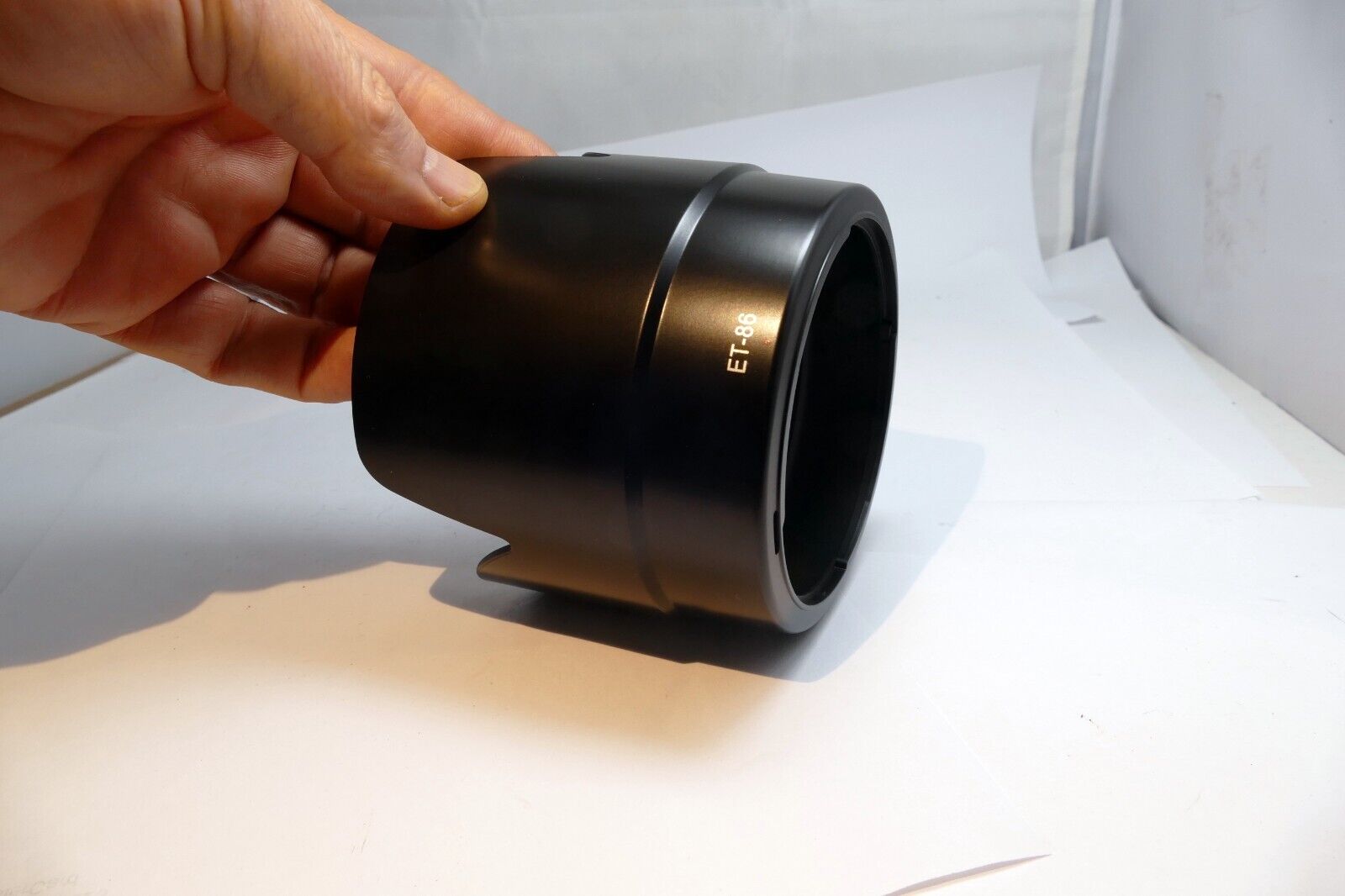 Aftermarket ET-86 Petal Lens Hood replacement for EF EOS 70-200mm f2.8L IS USM