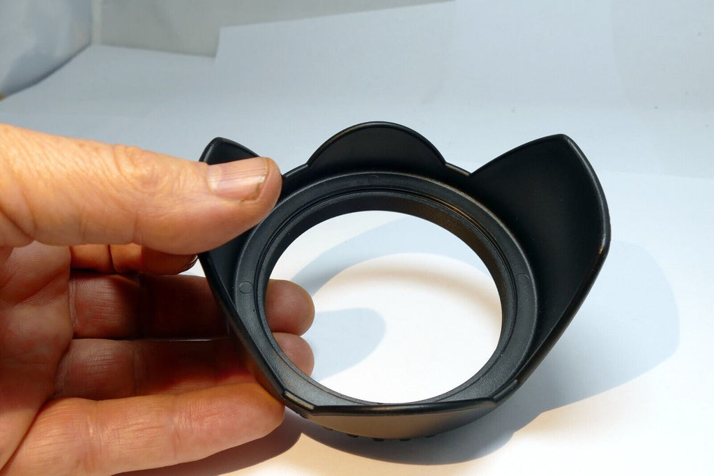 77mm Lens Hood Shade Threaded screw in  plastic tulip petal shape