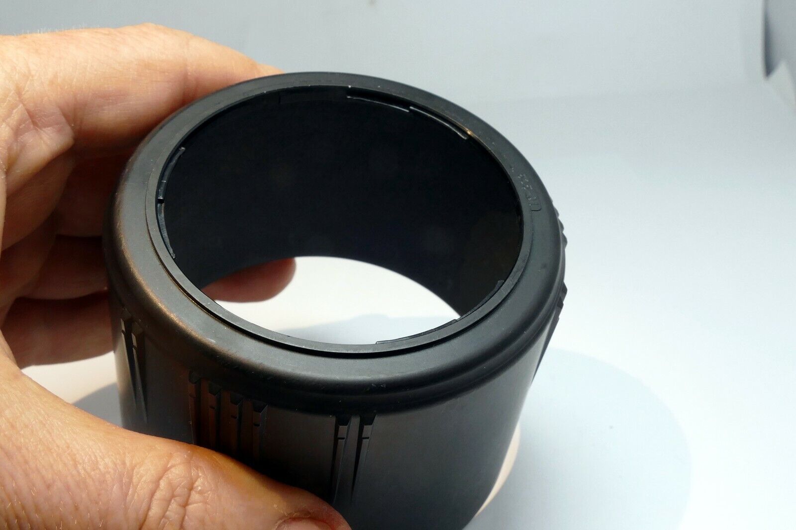 Sigma LH 635-01 Plastic Lens hood Shade for 70-300mm f4-5.6 Macro lens