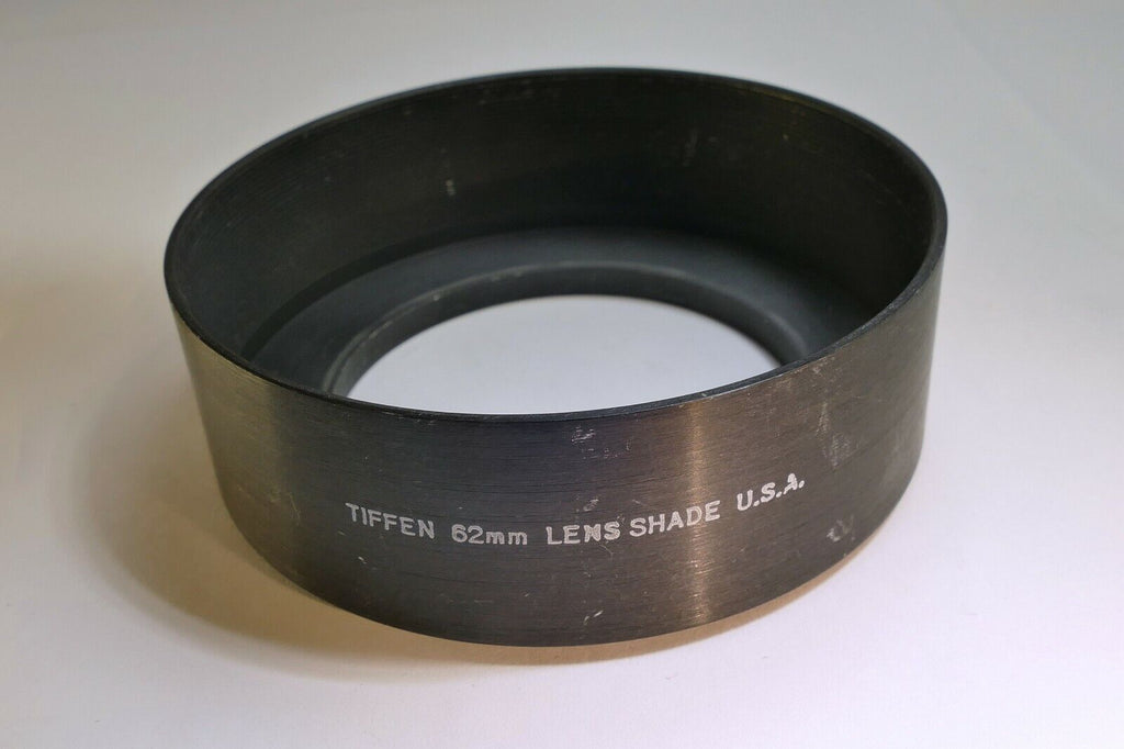 Tiffen 62  lens hood metal threaded screw in type