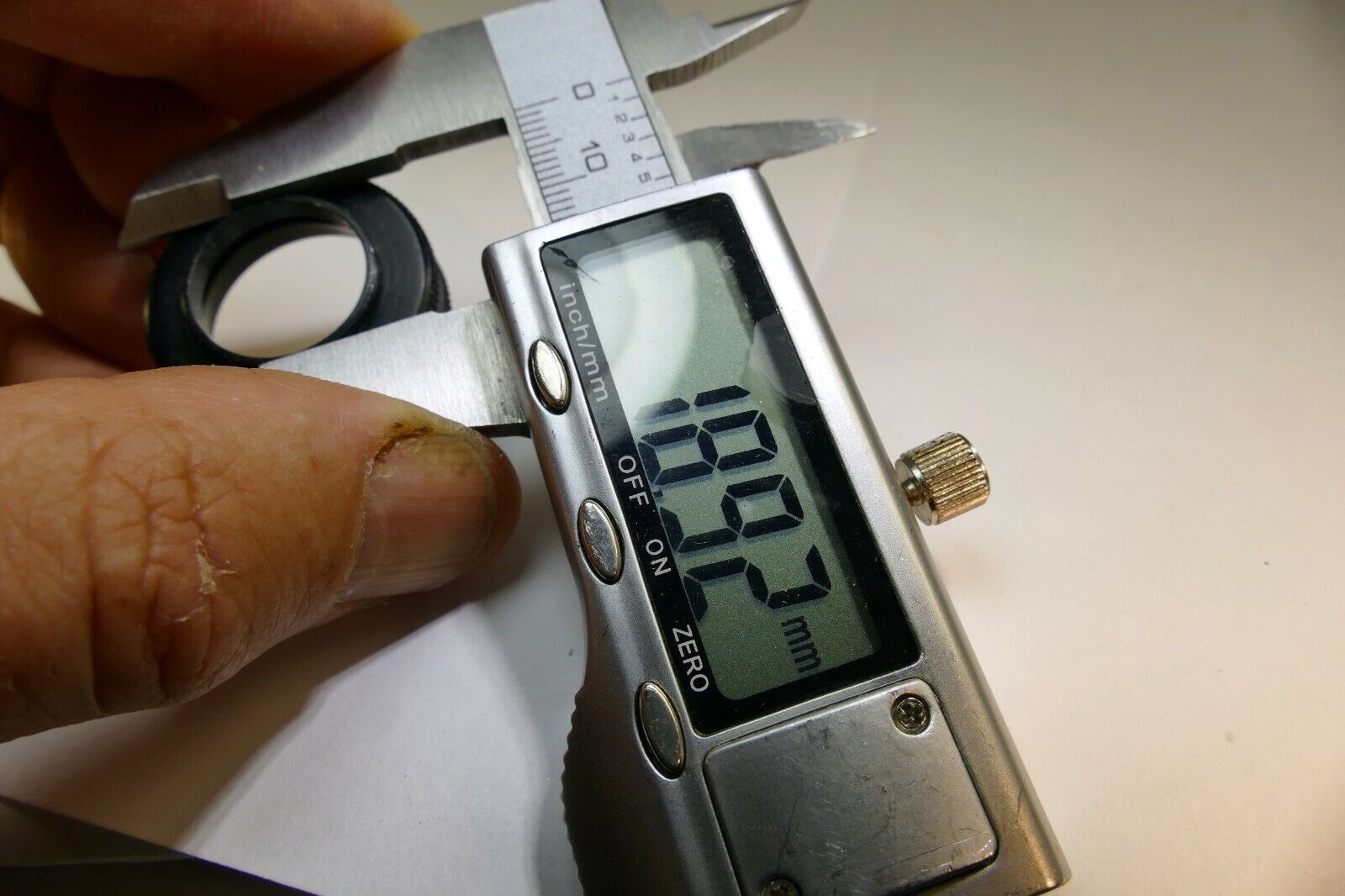 Ednalite G series IV 4 Filter holder  w/ retaining ring 19mm screw in  type