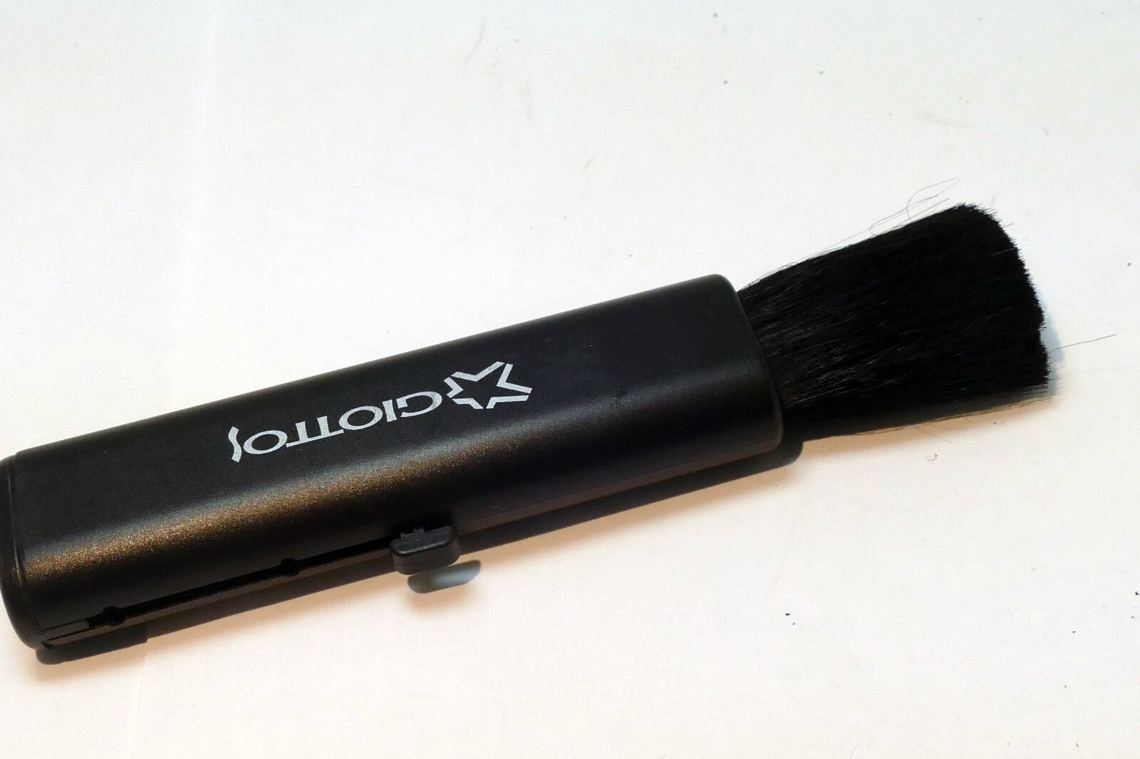 Giottos Lens Cleaning Brush Accessory for focusing screen / camera