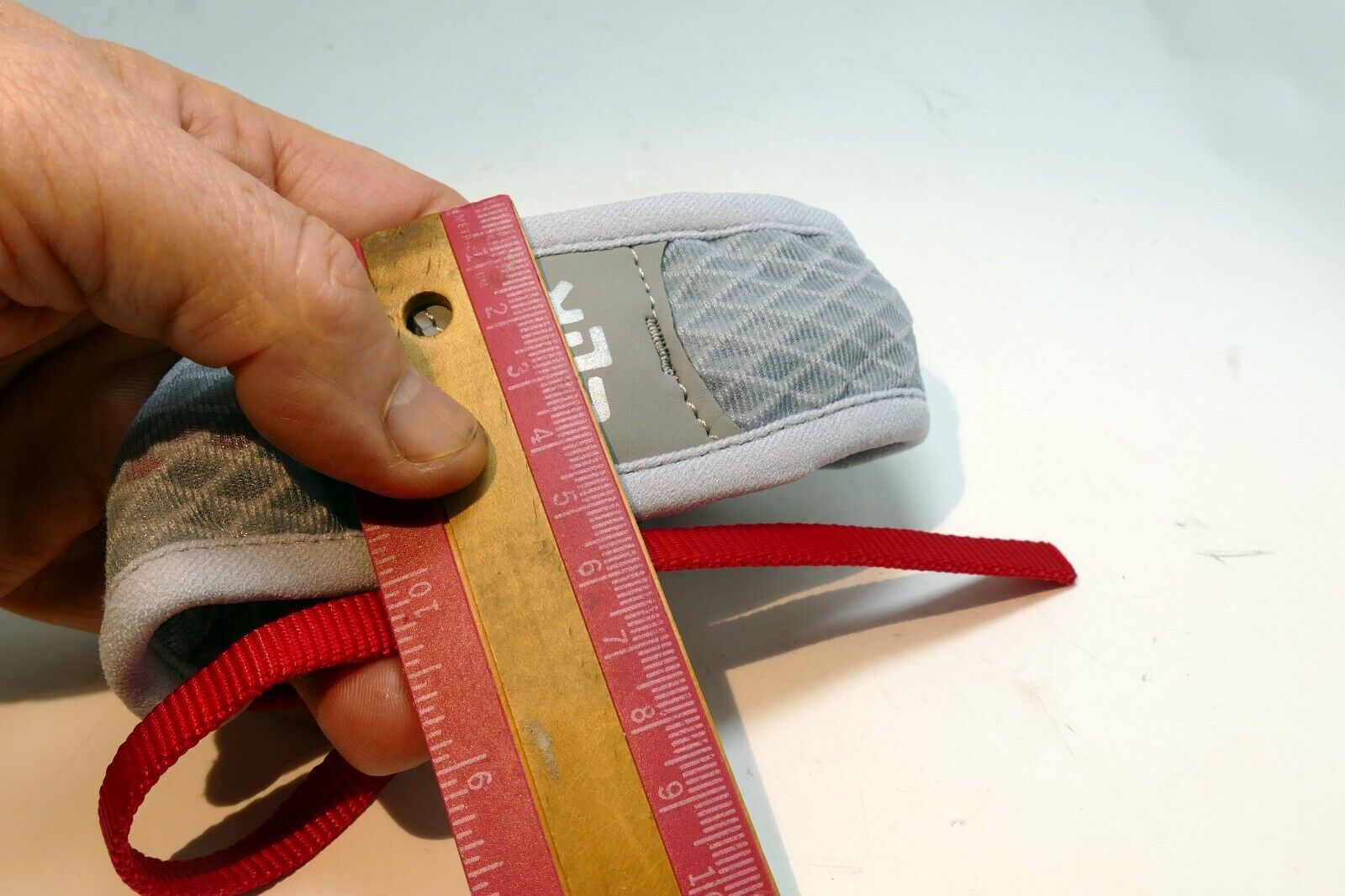 Left  Hand Camera Wrist Strap/Carrying Handle Right Left Grip Gray-Red