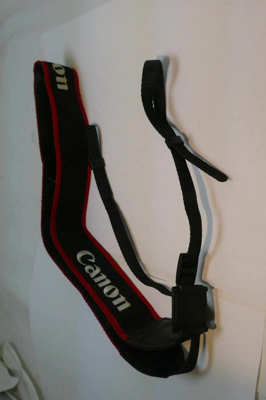 Canon EOS 7D MARK II Camera Neck Shoulder Strap Canvas Black/Red - Genuine OEM